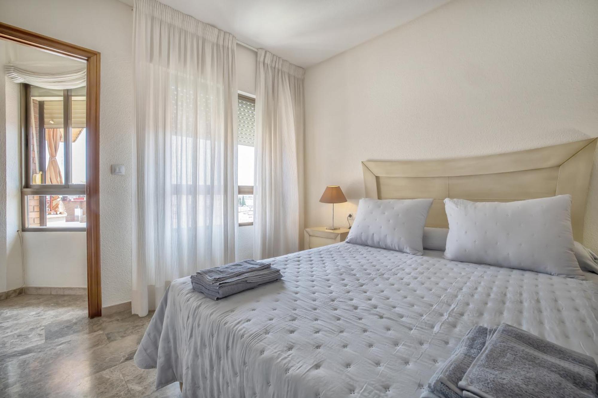 R & T Cordoba Center Apartamentos - Parking Dış mekan fotoğraf
