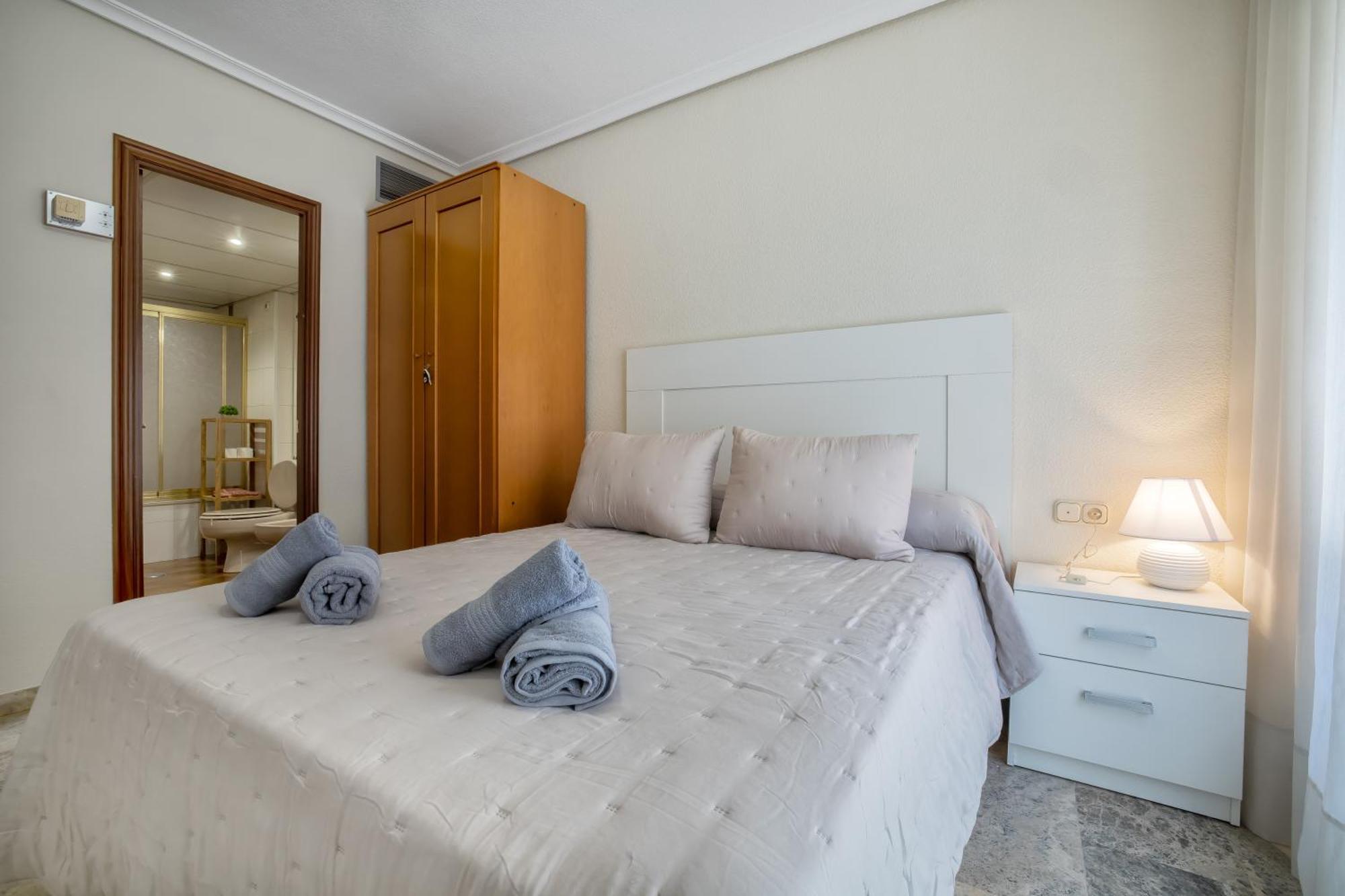R & T Cordoba Center Apartamentos - Parking Dış mekan fotoğraf