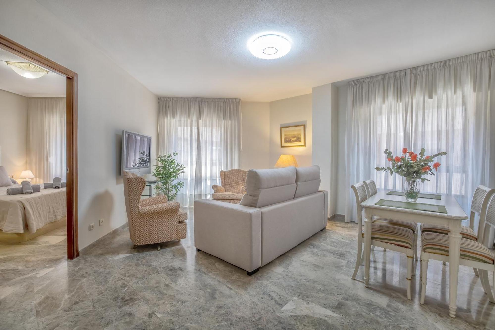 R & T Cordoba Center Apartamentos - Parking Dış mekan fotoğraf